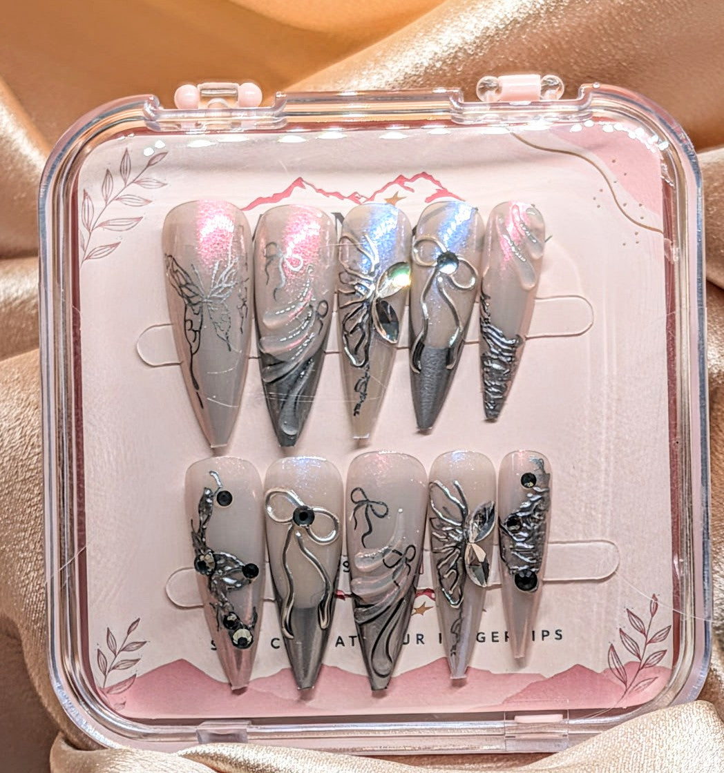 🪽 Silver Butterfly