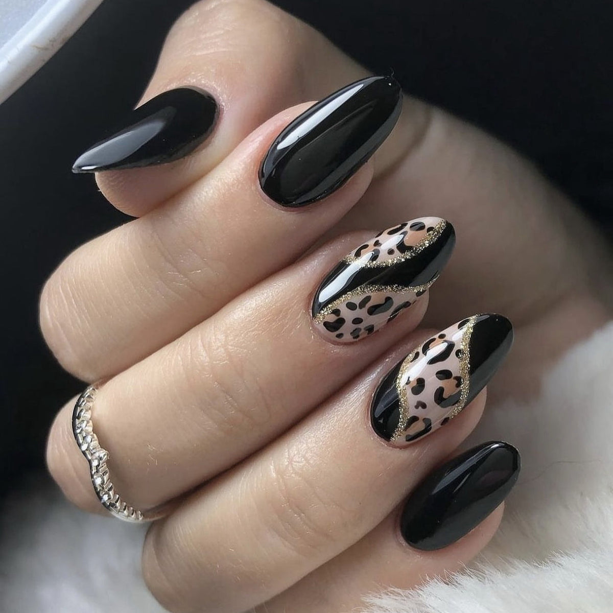 Midnight Leopard 🐆🖤